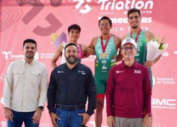 Conquistan el Triatlón Tamaulipas Eduardo Núñez y Fernanda Salazar