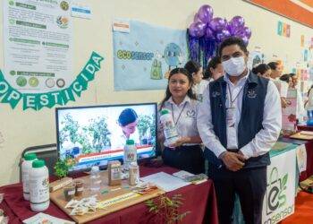 Desarrolla alumna de la UAT biopesticida que elimina plagas agrícolas