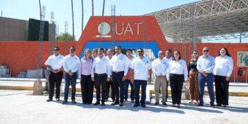 Contará la UAT con más y mejores edificios e infraestructura en Nuevo Laredo. El rector supervisó obras en la frontera