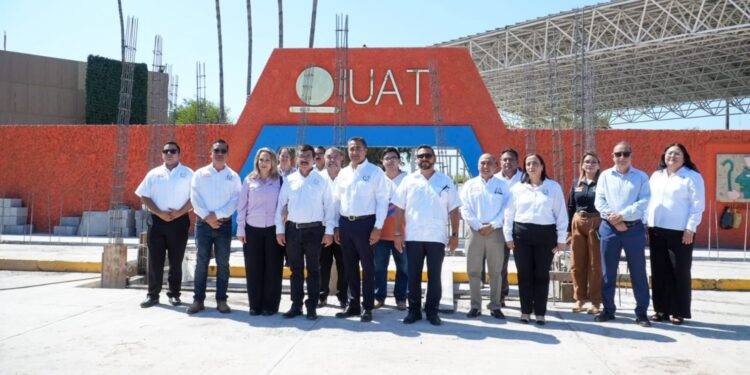 Contará la UAT con más y mejores edificios e infraestructura en Nuevo Laredo. El rector supervisó obras en la frontera