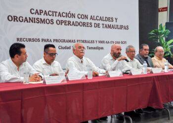 Capacitan a municipios sobre programas federales y medición de aguas nacionales