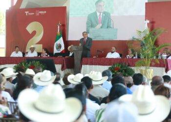 En Hidalgo, reitera Américo colaboración para impulsar desarrollo de los municipios